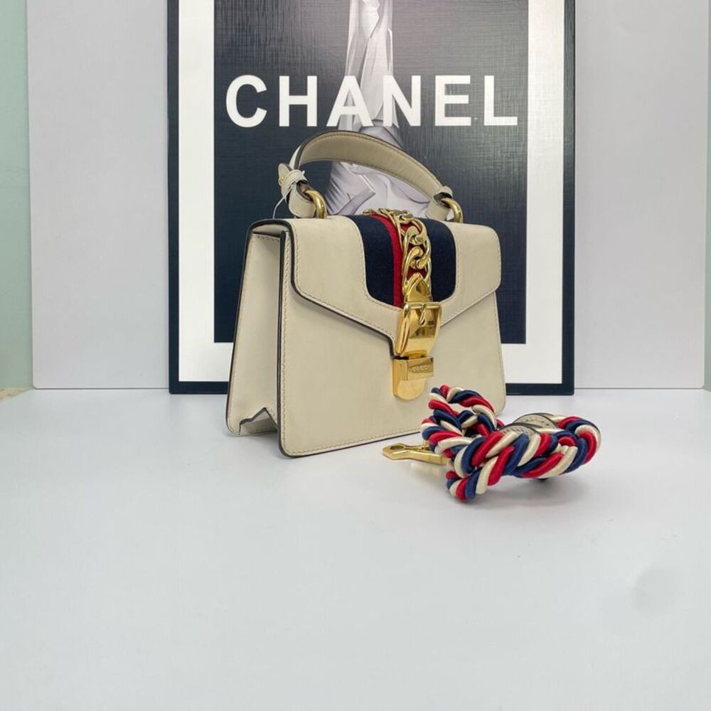 Gucci Women Pre-Loved Bag Very Good Condition - Picture 2 of 7